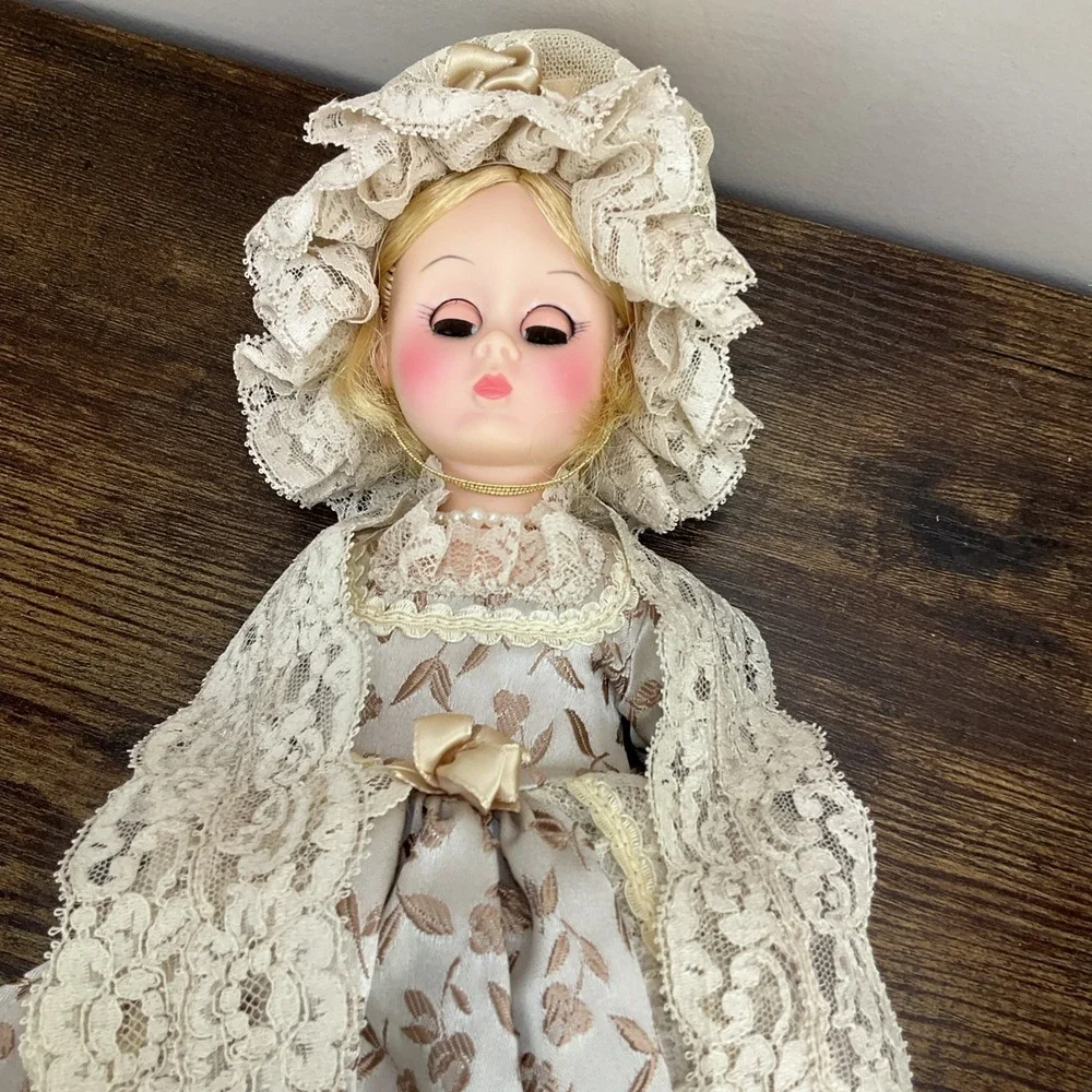 1976 Madame Alexander Martha Washington 1501 First Ladies Series Doll With Box